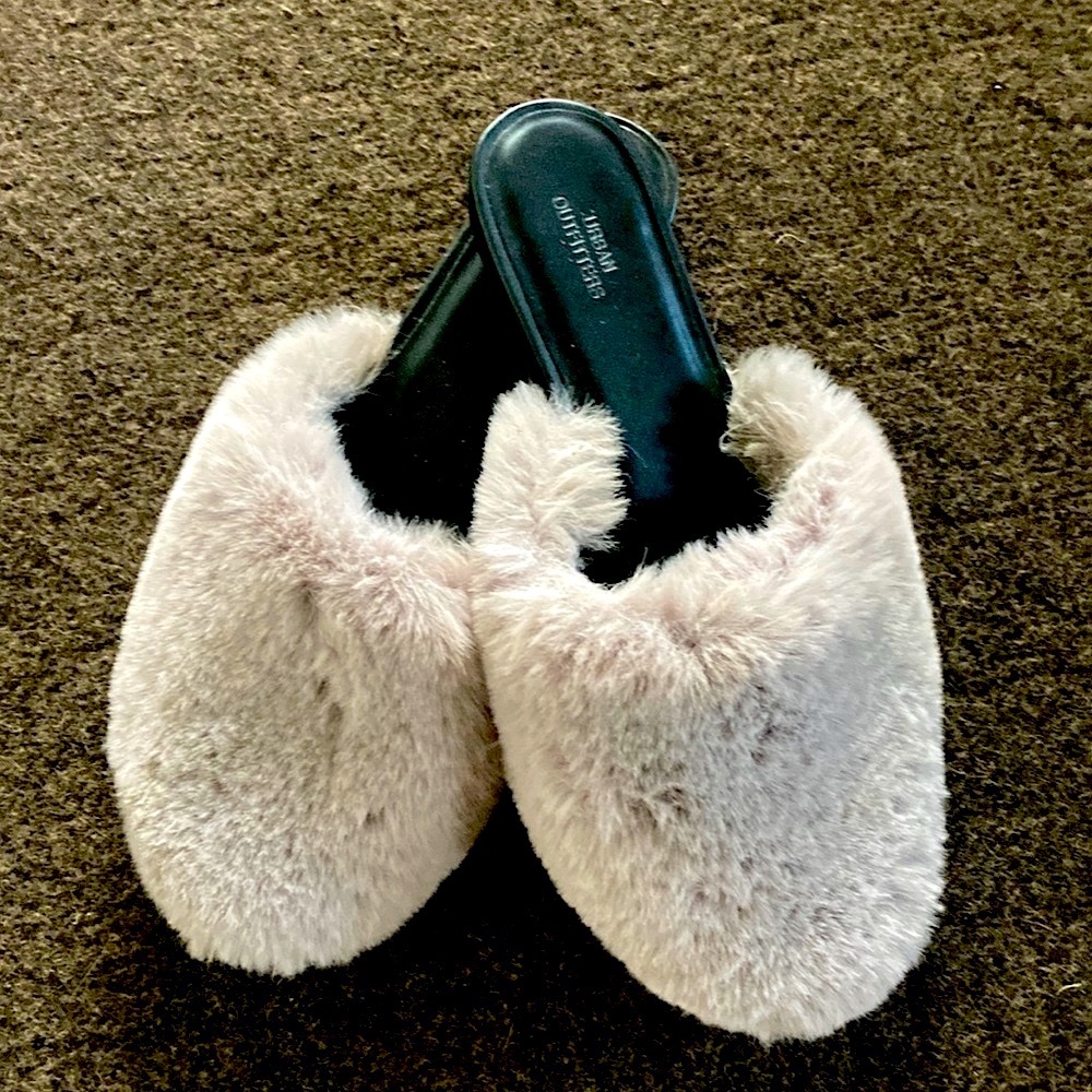 Urban Outfitters Fuzzy Slide Ons/Mules